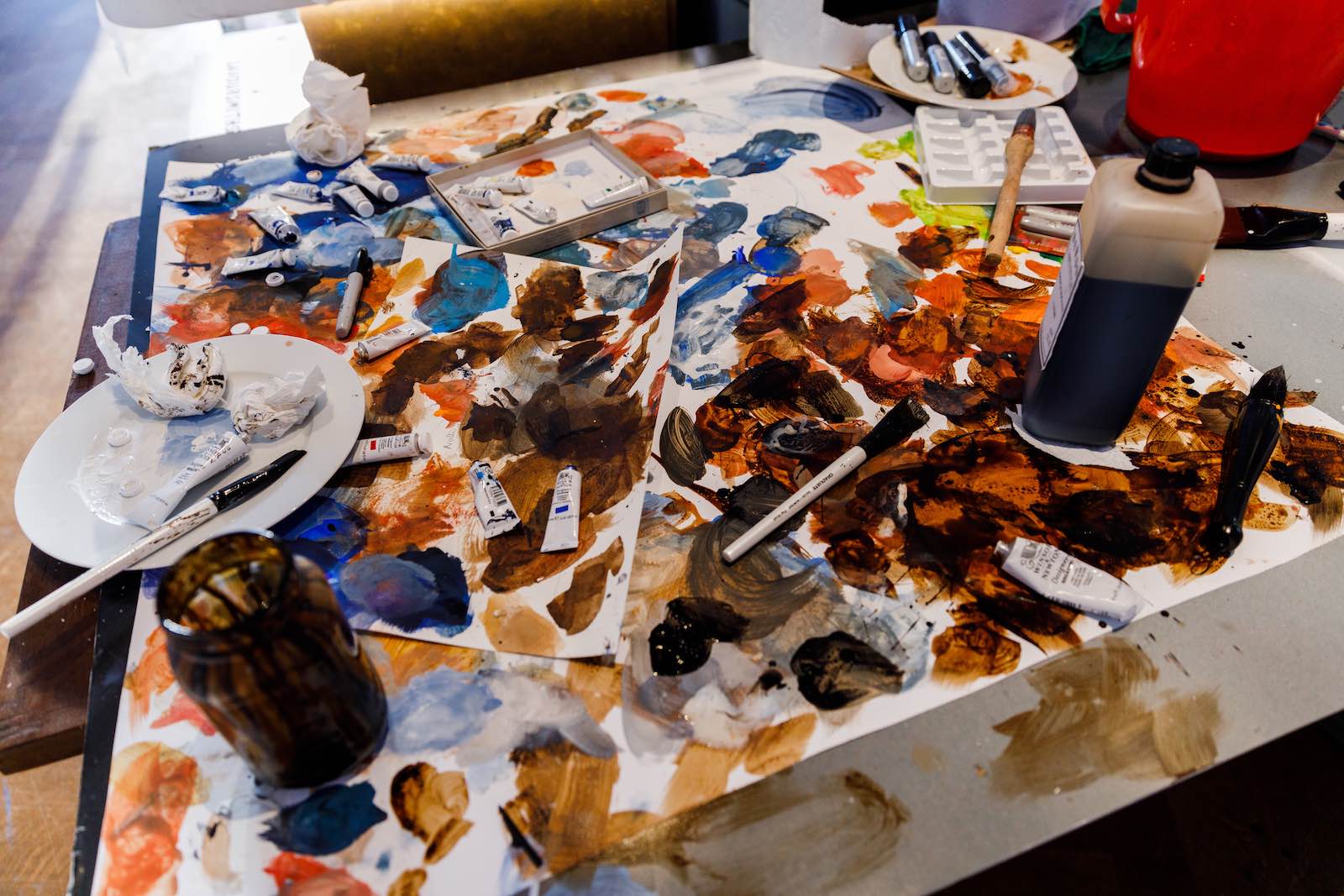 Charlie Mackesy at work in the Sotheby's Story Café